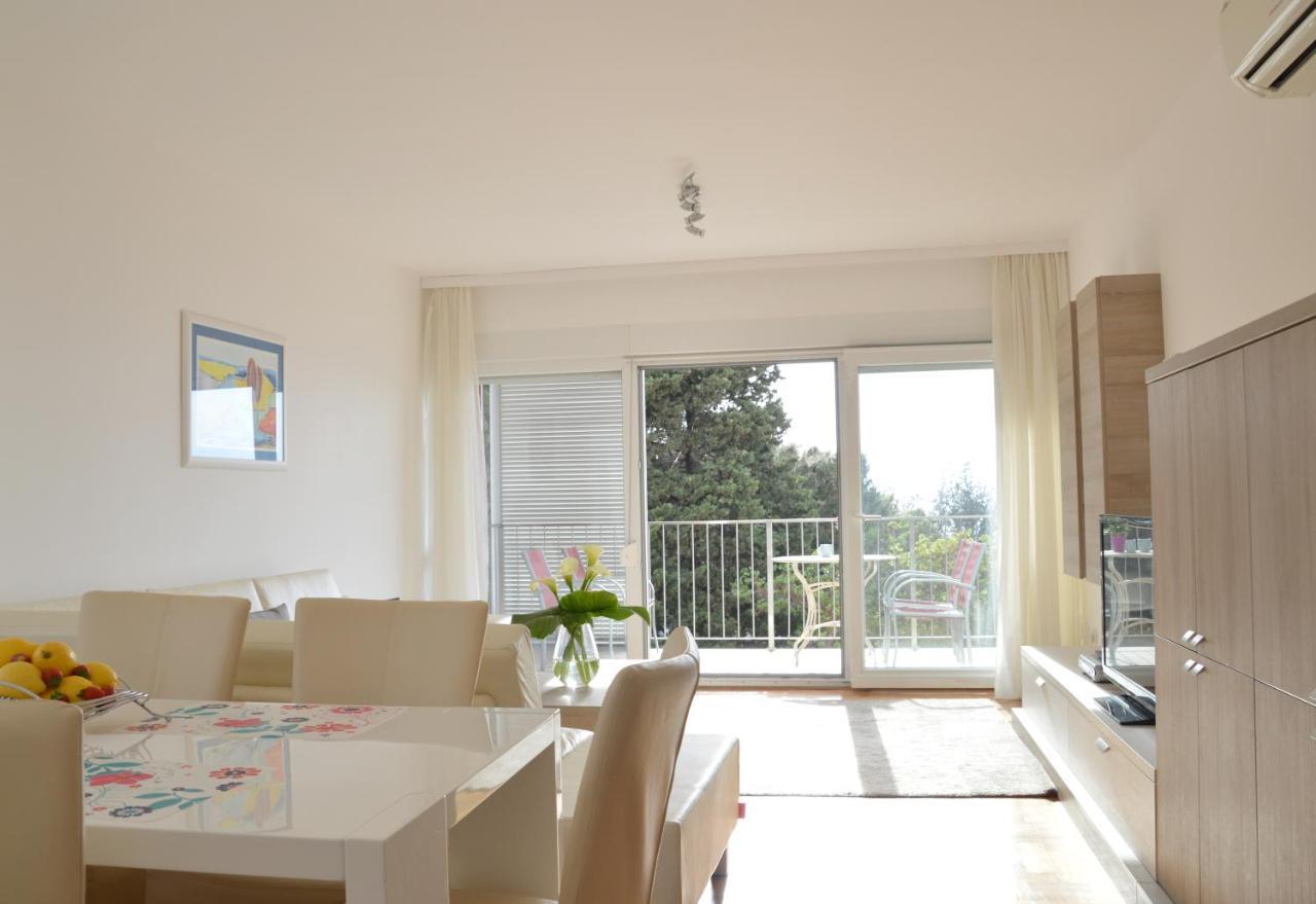 Apartment Silvija sea view Umag Buitenkant foto